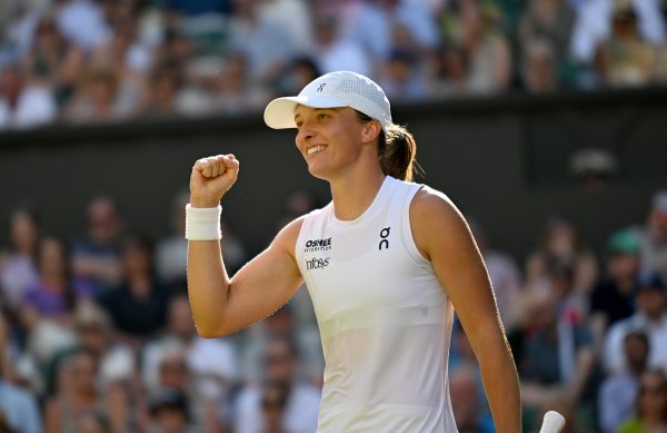 浩鼎中心 打出温网女单决赛最悬殊比分 斯瓦泰克打破13个月冠军荒